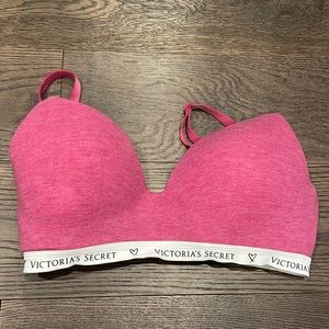 Victoria Secrets t-shirt bra